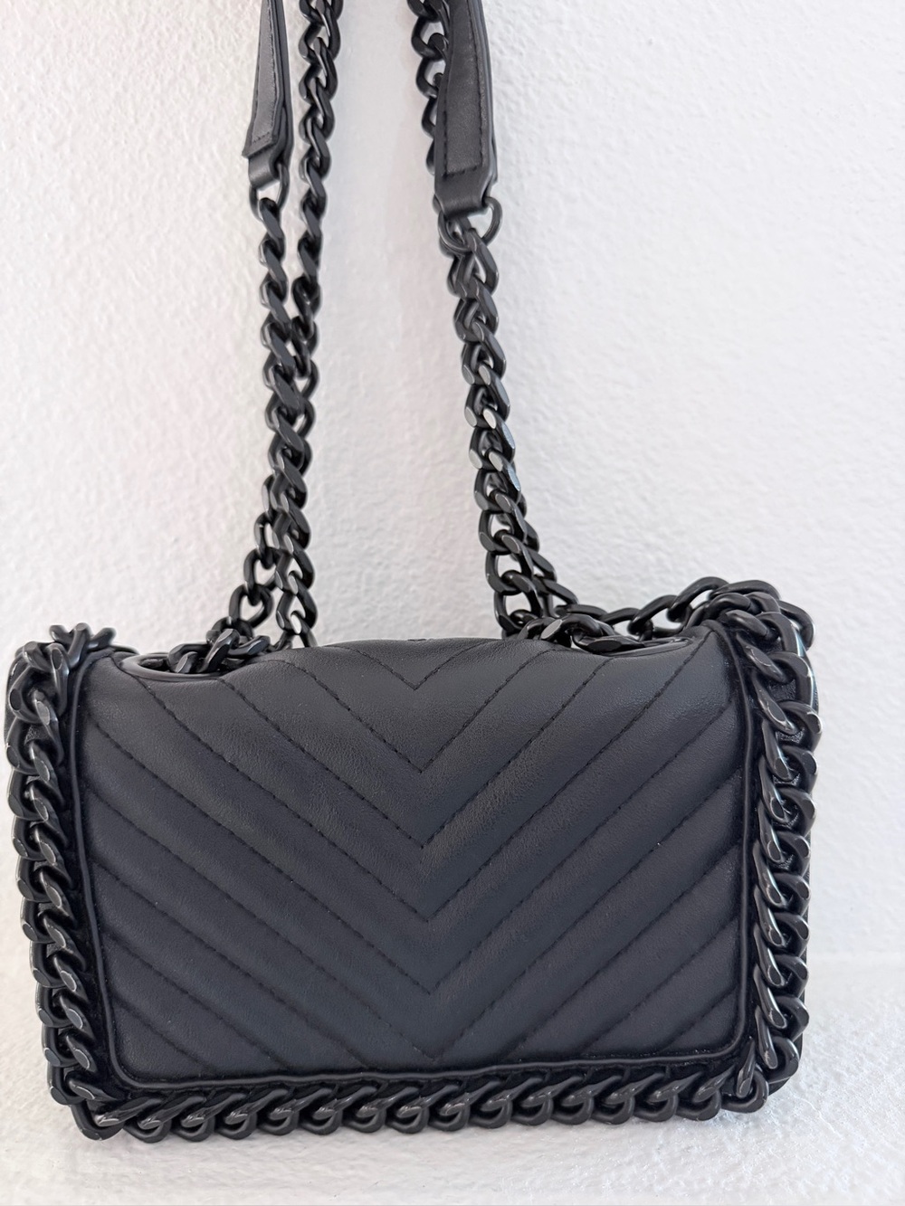 Aldo Mini Greenwald Black Chevron Quilted Crossbody Bag Matte Black Chain Trim
